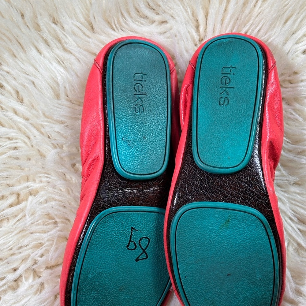 Tieks leather flats in coral pink - Picture 6 of 6